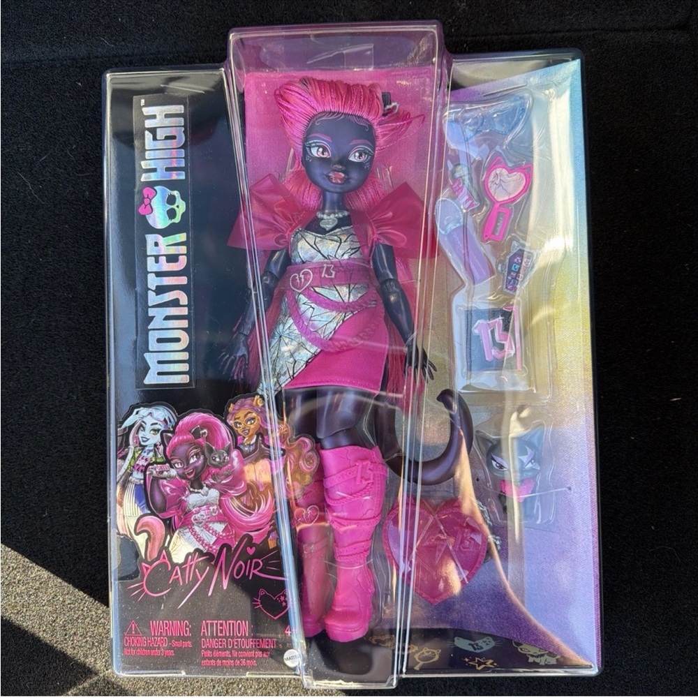 Monster High Catty Noir Doll with Pink and Black Ensemble